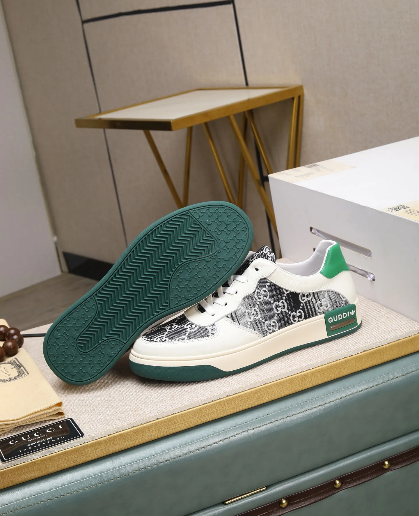 Men's shoes 💰420 GUCCI🔍🔍The latest model is available at the counter simultaneously. Original calfskin imported from Italy, genuine leather lining, (high-end, extravagant and classy) with exquisite workmanship. Sole: Original sole provided by the original factory. ⚠Exclusive double-layer movable molded sole is super comfortable⚠. Photographed in real life. 🎬The real thing is better. 🔍🔍"High quality·Follow the order" code number 38-44